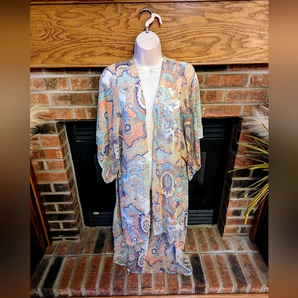 Energie Tops - Energie brand paisley print semi-sheer overlay size medium